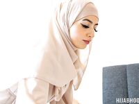 Aaliyah Yasin - Pay Your Husbands Dues
