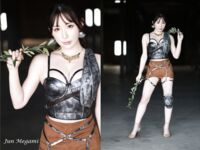 8 Woman Last Dance