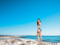 JIA LISSA & LIYA SILVER - (VIXEN) A Club VXN Vacation