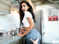 Naomi Woods