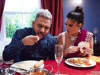 Yasmina Khan - The Bengali Dinner Party